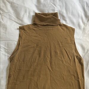 SAKS Sleeveless Camel Cashmere Turtleneck Top